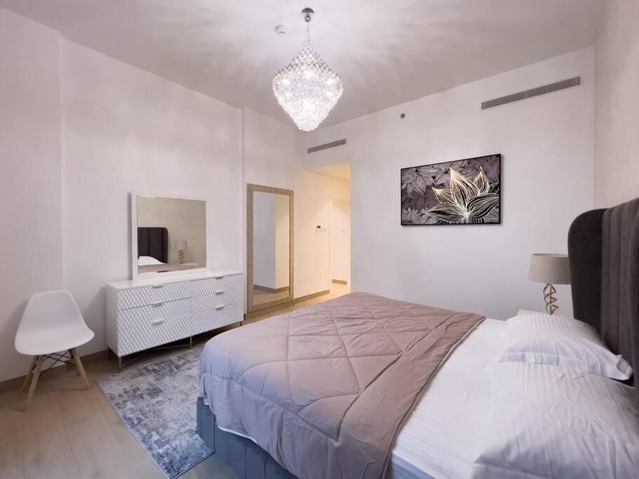Lovely 2-Bedroom Vacation Home Near Beach ดูไบ ภายนอก รูปภาพ