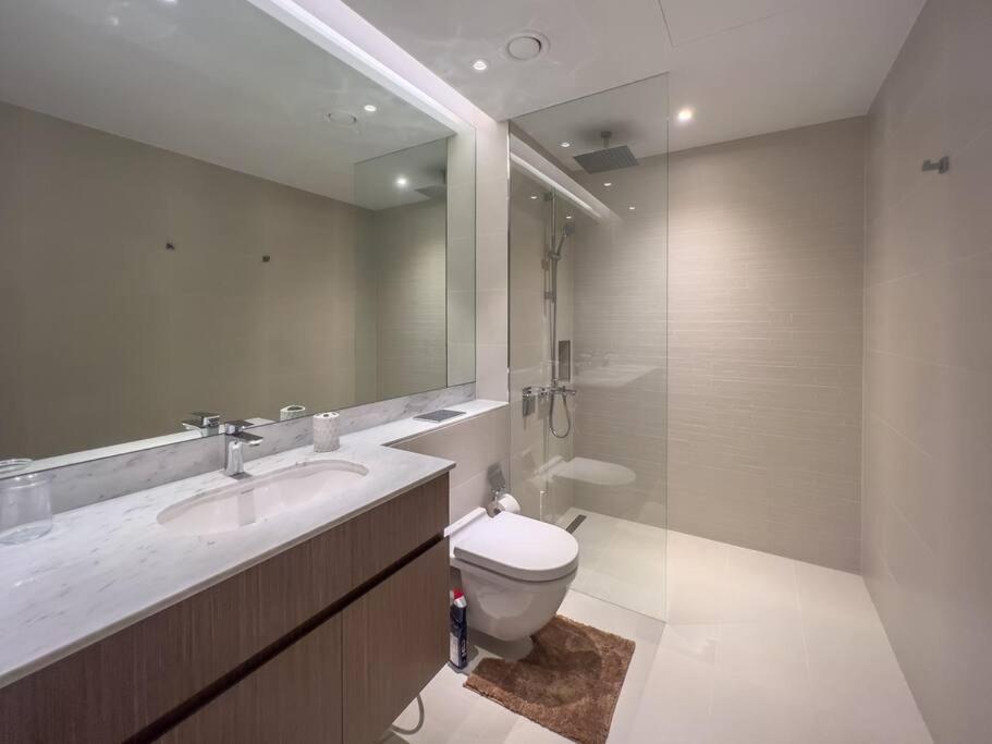 Lovely 2-Bedroom Vacation Home Near Beach ดูไบ ภายนอก รูปภาพ